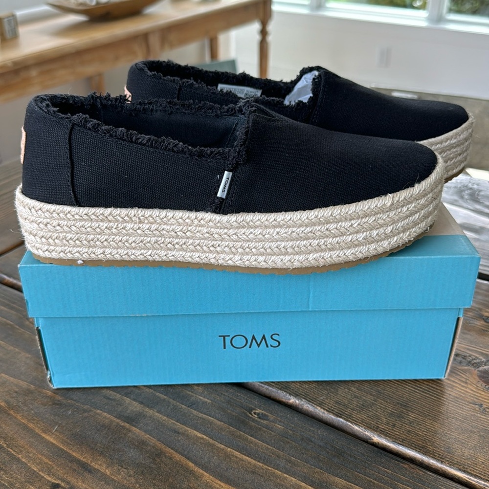Tom’s Valencia Platform Espardriles